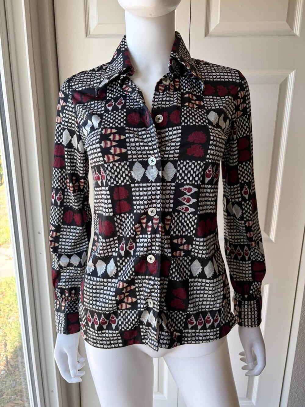 Vintage 70's Abstract Print Long Sleeve Collar Button Up Shirt Sz Small Damaged
